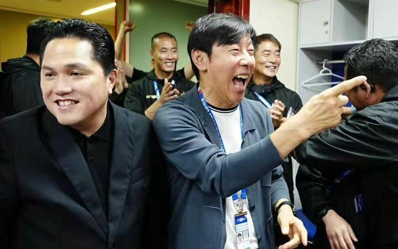 HLV Shin Tae Yong liên tục “tung đòn gió” vì Indonesia sợ Việt Nam?