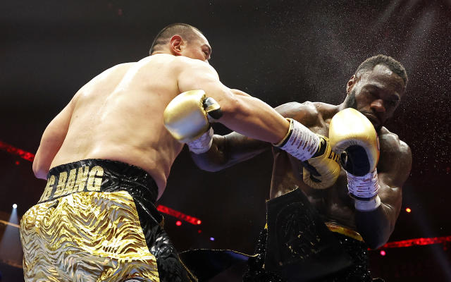 Zhilei Zhang hạ gục Deontay Wilder