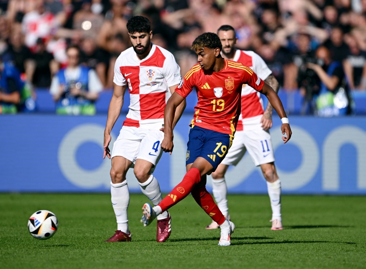 Tây Ban Nha có thể bị phạt nếu dùng Lamine Yamal ở trận gặp Albania