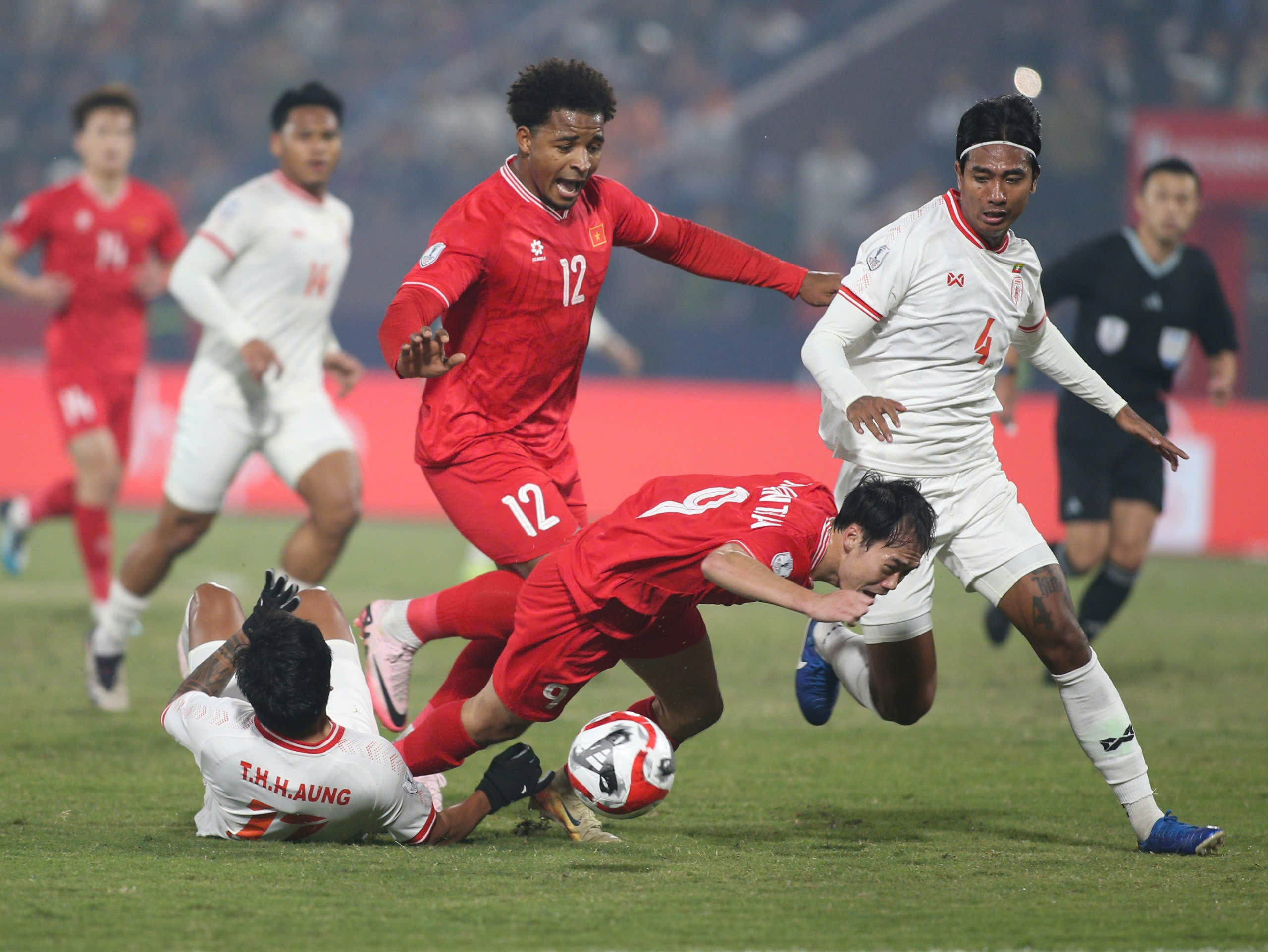 Việt Nam 1-0 Myanmar: Xuân Son kiến tạo, Bùi Vĩ Hào ghi bàn