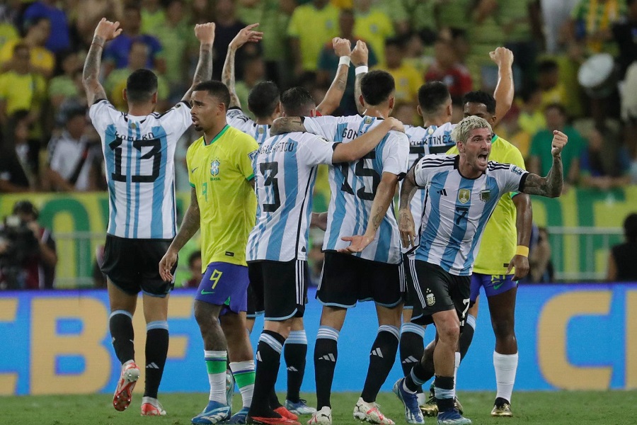 Đội hình dự kiến Argentina vs Brazil: Almada đá vị trí của Messi