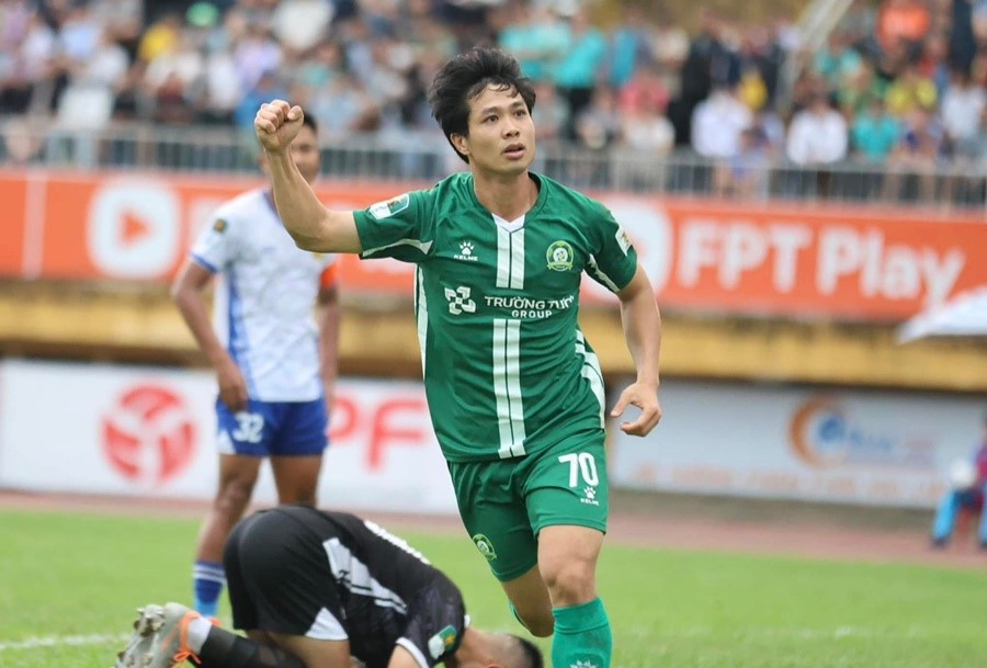 Phần thưởng an ủi với Công Phượng sau khi “trượt” vé lên V.League