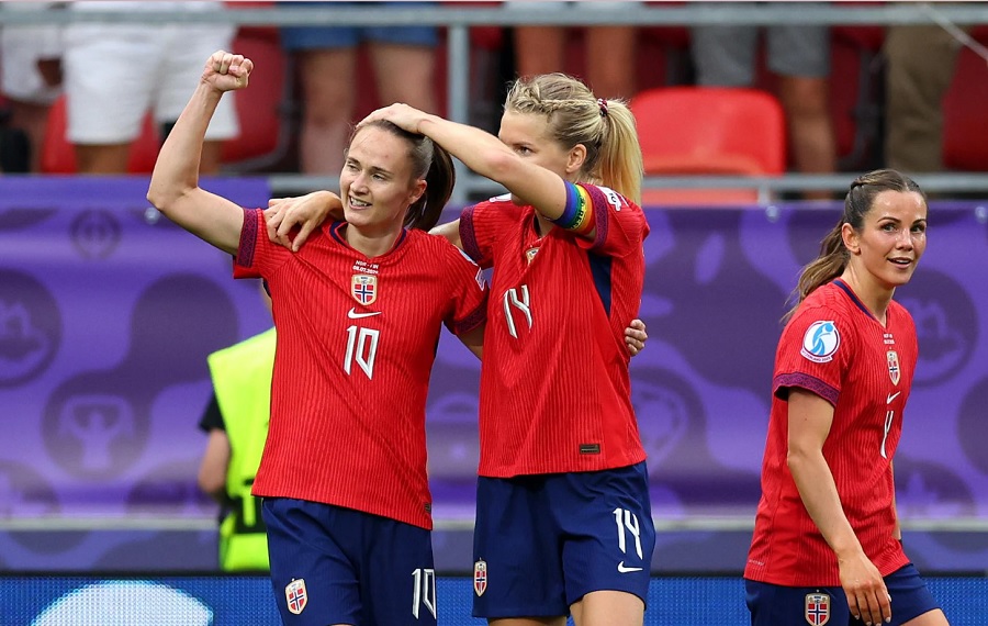 Kết quả bóng đá nữ châu Âu Euro 2025 hôm nay mới nhất: Na Uy sớm vào tứ kết