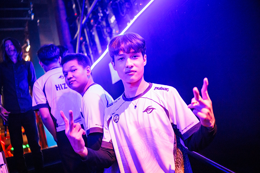 Đ&aacute;nh bại VKS, TSW khởi đầu thuận lợi tại CKTG 2025