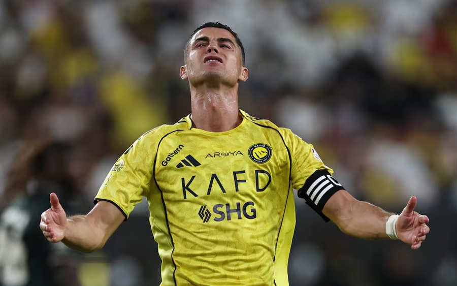 Benzema ghi bàn loại Al Nassr, Ronaldo lần thứ 13 lỡ hẹn danh hiệu ở Ả rập 3 Benzema loại Cristiano Ronaldo khỏi Cúp Nhà vua