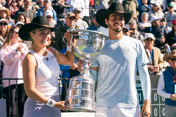 Waters và Johns vượt qua gió lạnh để giành chức vô địch đôi nam – nữ vô địch pickleball thế gới