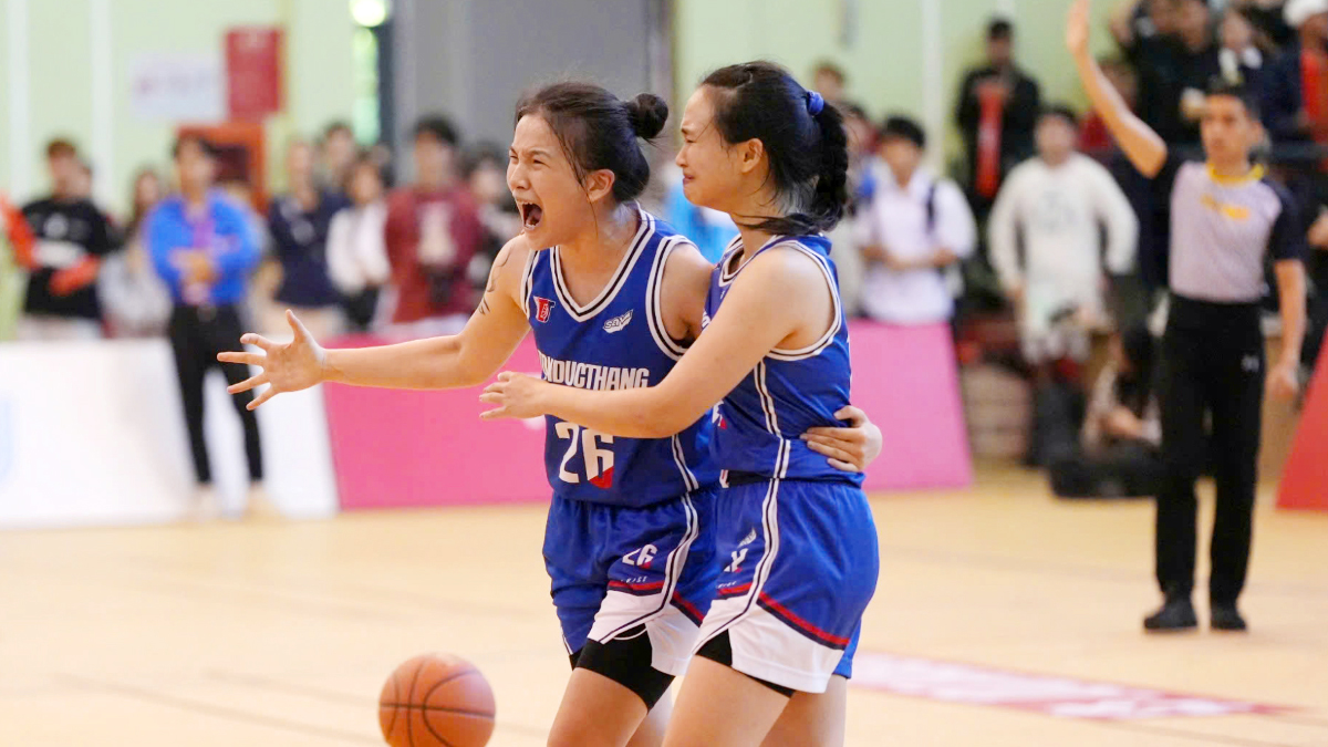 Thắng đ&uacute;ng 1 điểm trận chung kết, đội nữ Đại học T&ocirc;n Đức Thắng v&ocirc; địch NUC 2025 C&uacute;p TV360