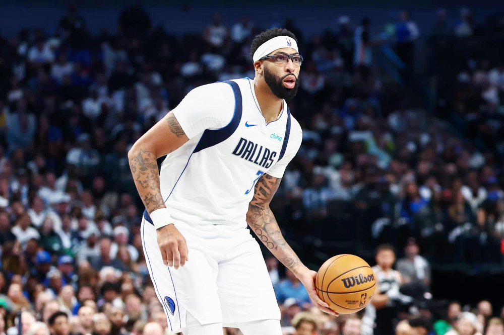 Dallas Mavericks thắng trận đầu thời 