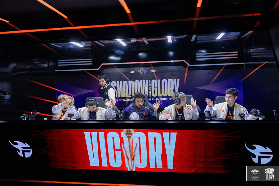 Kết quả AIC 2025 ngày 27/11: Team Flash gây địa chấn, FULL SENSE thị uy sức mạnh