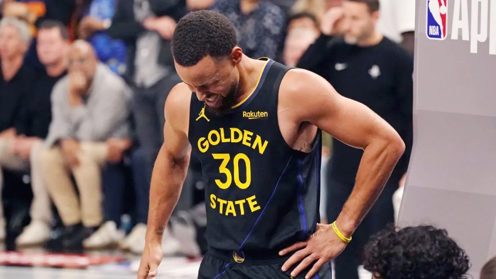 Tranh cãi nổ ra sau chấn thương của Curry: Lỗi tại Steve Kerr, trọng tài hay lối chơi rắn của Rockets?