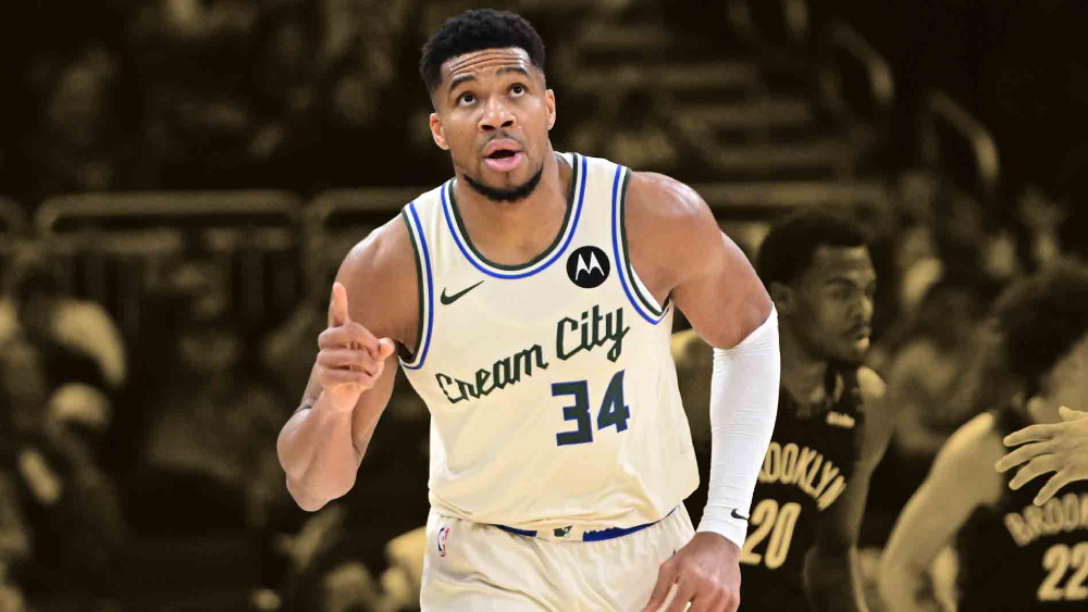 Giannis Antetokounmpo cán mốc 21.000 điểm, Bucks chấm dứt chuỗi 7 trận thua