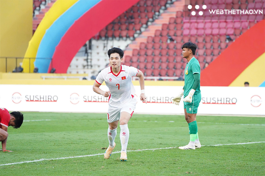 Kết quả U22 Việt Nam 2-1 U22 Lào: Chiến thắng nhọc nhằn!