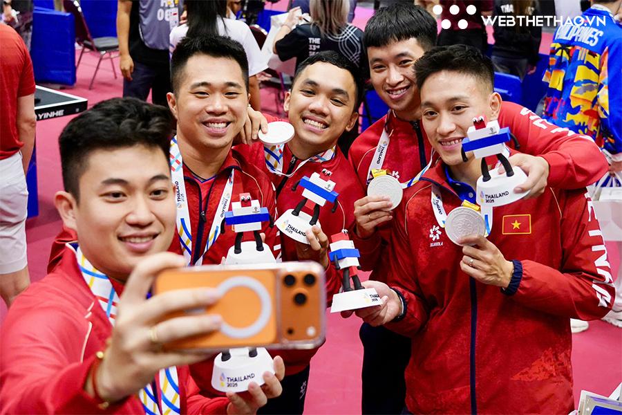 Những khoảnh khắc đ&aacute;ng nhớ của b&oacute;ng b&agrave;n Việt Nam trong ng&agrave;y thi đấu chung kết SEA Games 33