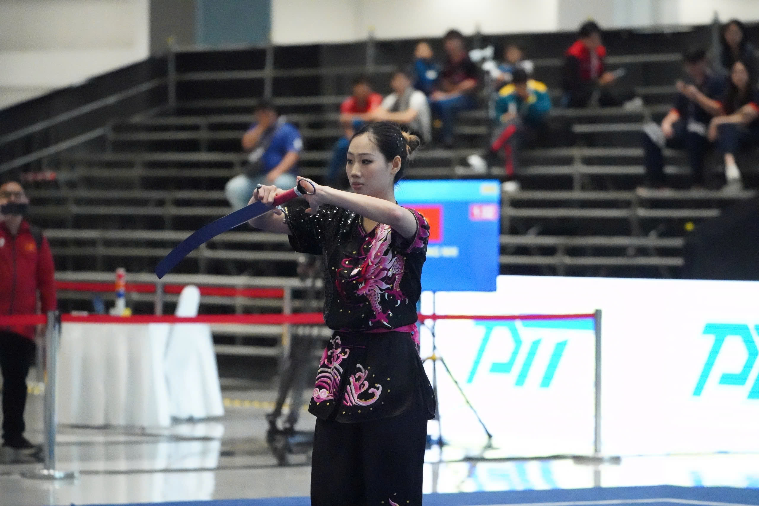 Trực tiếp SEA Games 33 s&aacute;ng ng&agrave;y 15/12:  Phương Nhi gi&agrave;nh HCB Wushu 