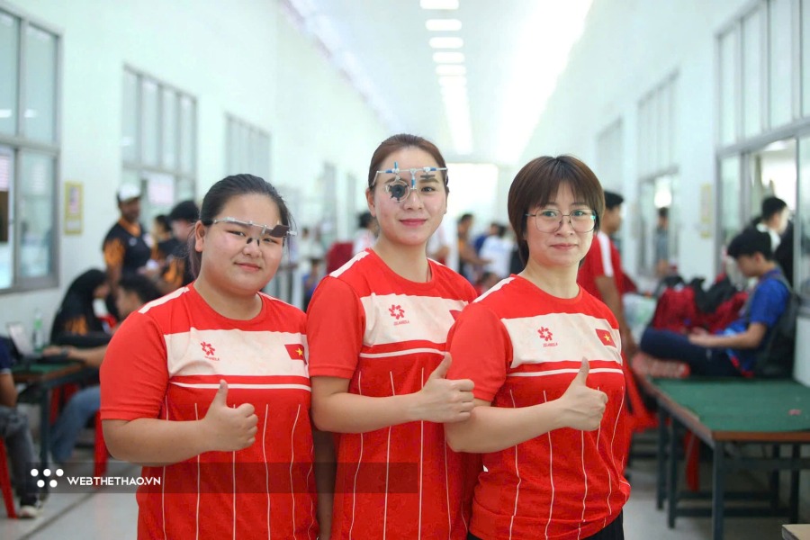 Xạ thủ Thu Vinh v&agrave; Th&ugrave;y Trang tiếp tục 