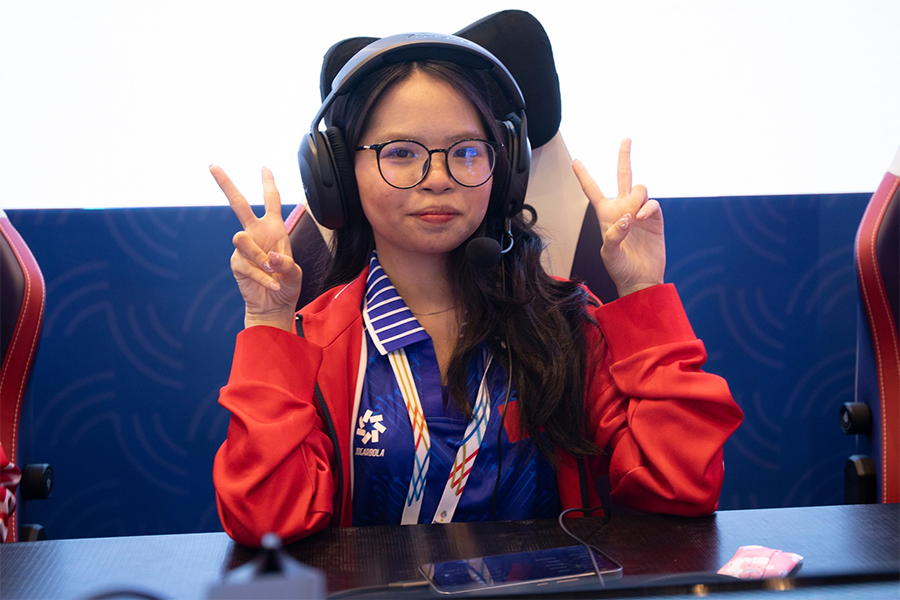 Nữ VĐV Li&ecirc;n Qu&acirc;n Việt Nam được thưởng 150 triệu VNĐ sau kỳ t&iacute;ch HCV Esports tại SEA Games 33