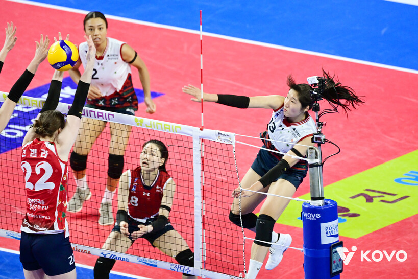 Jung Ji-yoon ghi 25 điểm, Hyundai Engineering & Construction nối d&agrave;i mạch thắng l&ecirc;n con số s&aacute;u