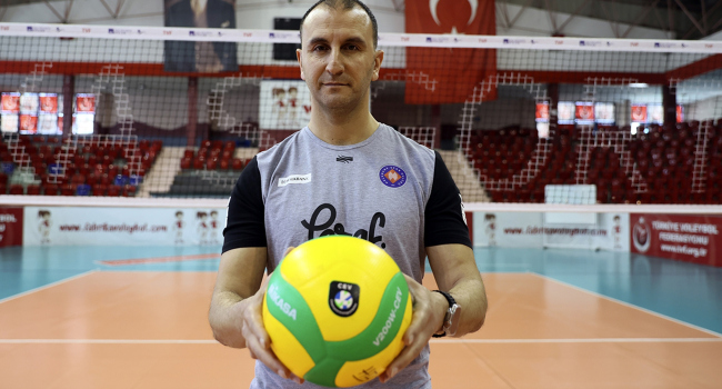 Taner Atik ch&iacute;nh thức gia nhập Fenerbah&ccedil;e: Bước chuyển m&igrave;nh quan trọng cho m&ugrave;a giải mới