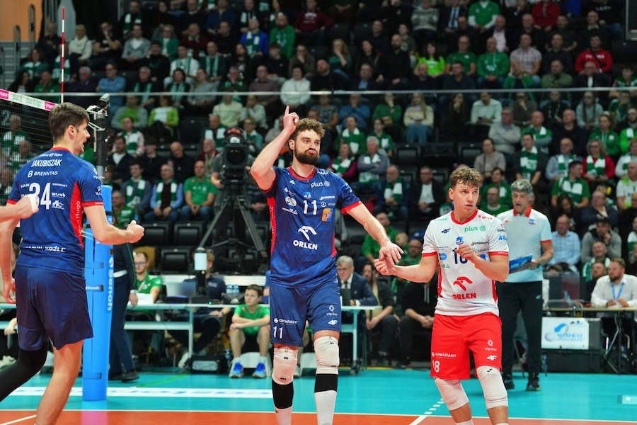 ZAKSA đ&aacute;nh bại Skra Bełchat&oacute;w trong trận kinh điển PlusLiga