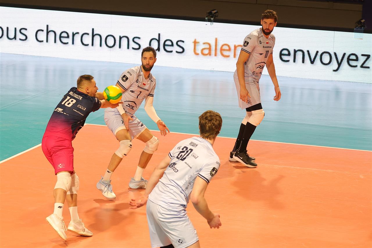 Projekt Warszawa ngược d&ograve;ng ấn tượng, chiếm ng&ocirc;i đầu bảng PlusLiga nam