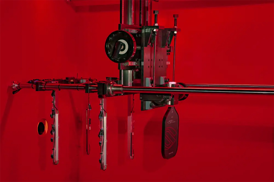 Selkirk v&agrave; ph&ograve;ng th&iacute; nghiệm thể thao tư nh&acirc;n duy nhất của pickleball