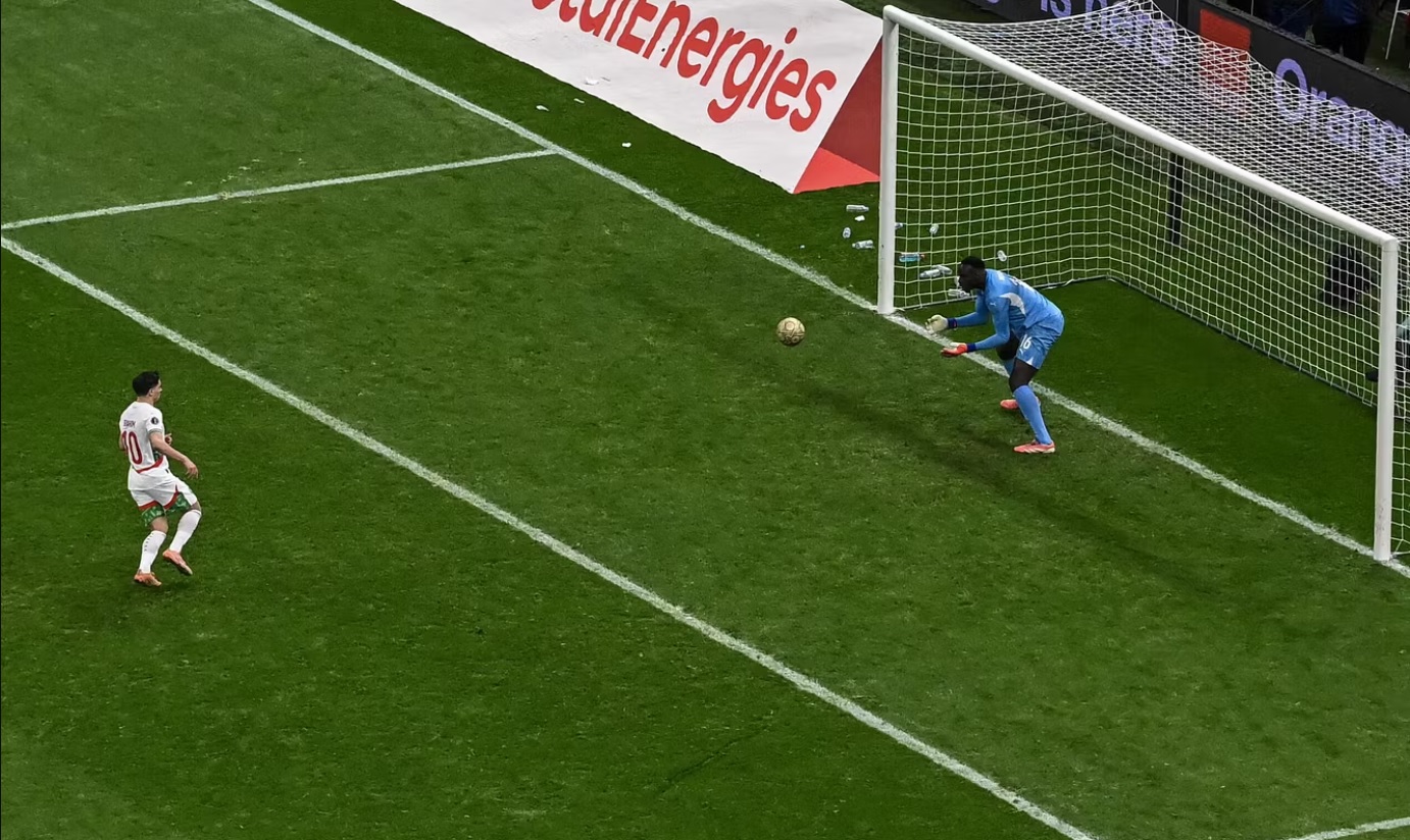 Pha đ&aacute; hỏng phạt đền kiểu Panenka của Diaz sẽ đi v&agrave;o lịch sử C&uacute;p ch&acirc;u Phi