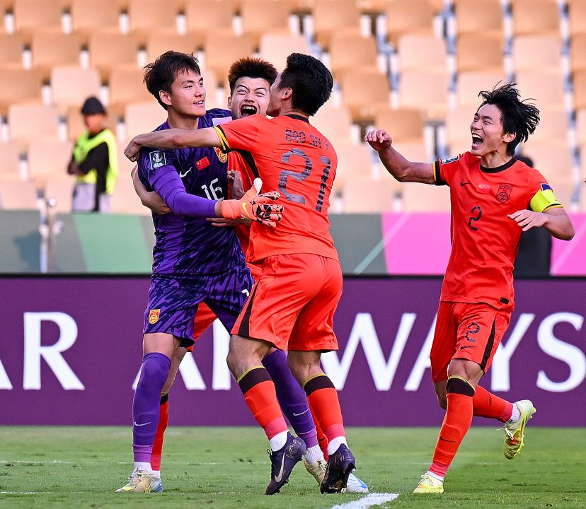 Những con số kh&oacute; tin h&eacute; lộ c&aacute;ch U23 Trung Quốc ph&ograve;ng ngự tử thủ