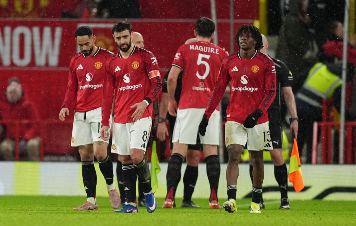 MU tụt xuống vị tr&iacute; thấp nhất v&agrave; Real Madrid dẫn đầu bảng xếp hạng doanh thu