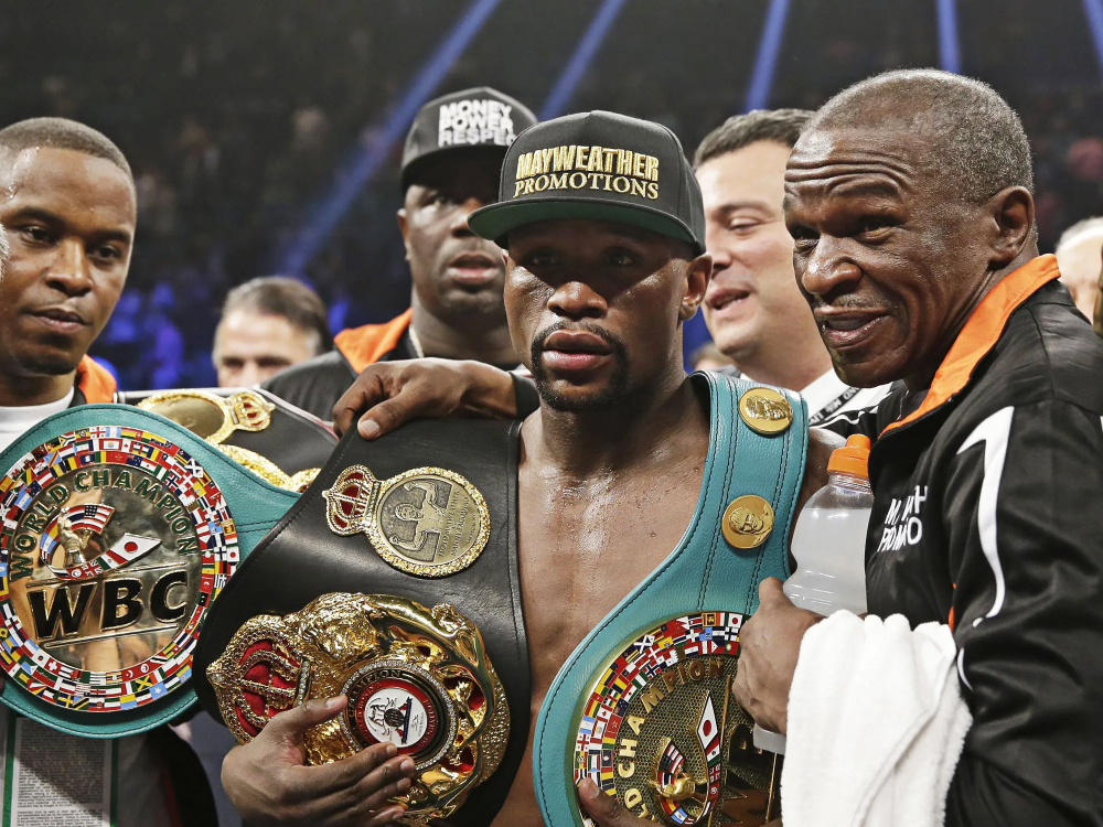 U50 vẫn miệt m&agrave;i thượng đ&agrave;i, Floyd Mayweather đang cố trả nợ thuế v&agrave; kiện c&aacute;o?