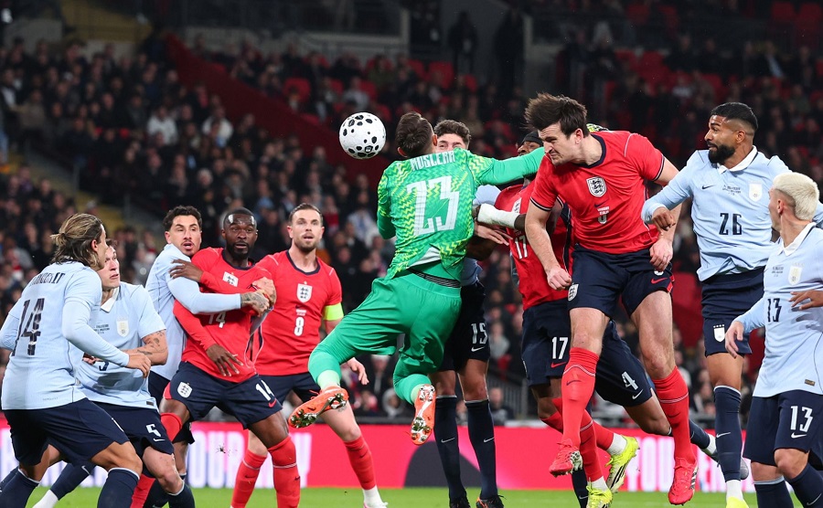 HLV Tuchel xếp Maguire dưới 4 trung vệ trong thứ tự ưu ti&ecirc;n ở tuyển Anh