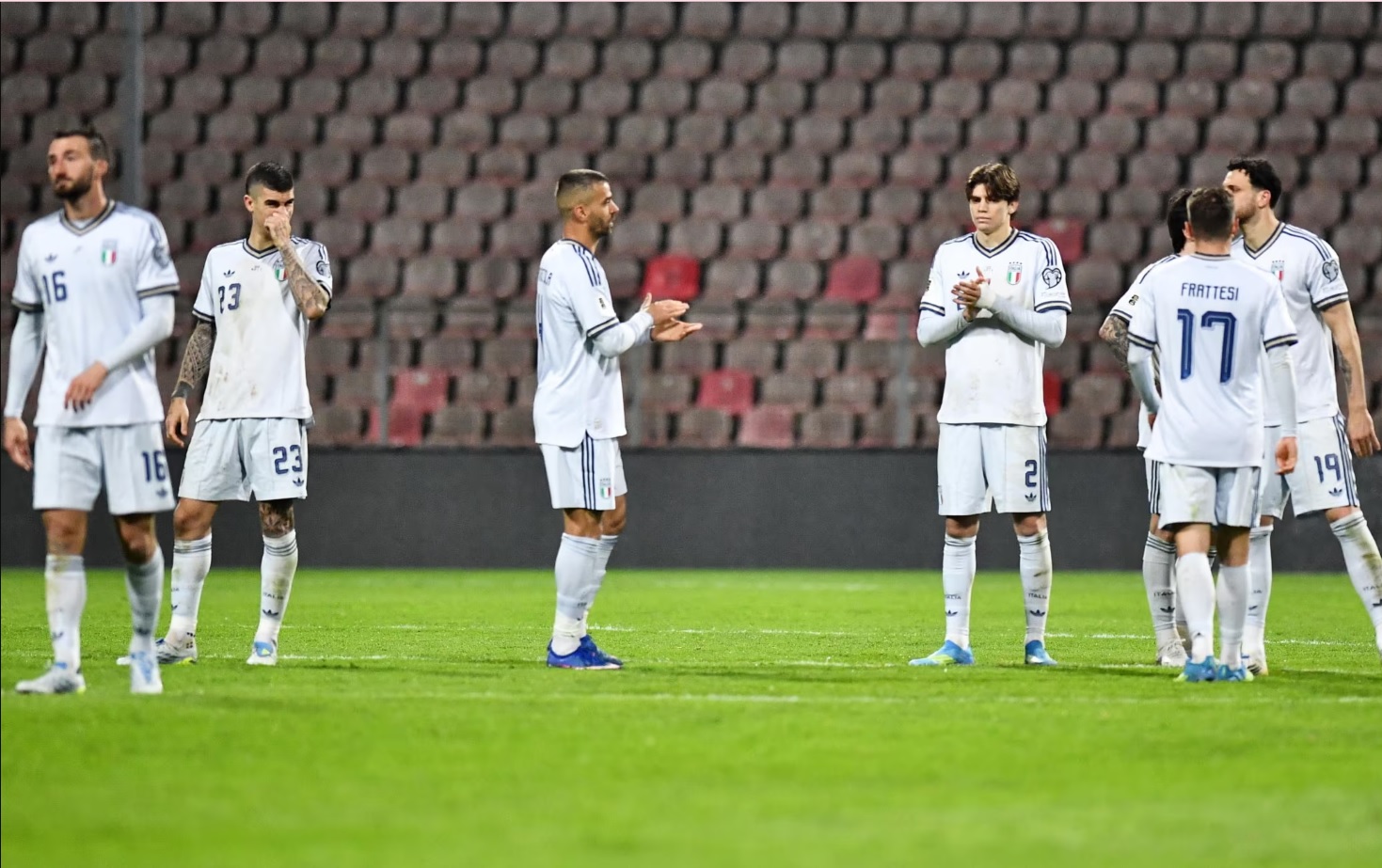 Thứ hạng FIFA cao nhưng kh&ocirc;ng tham dự World Cup: Italia đứng đầu