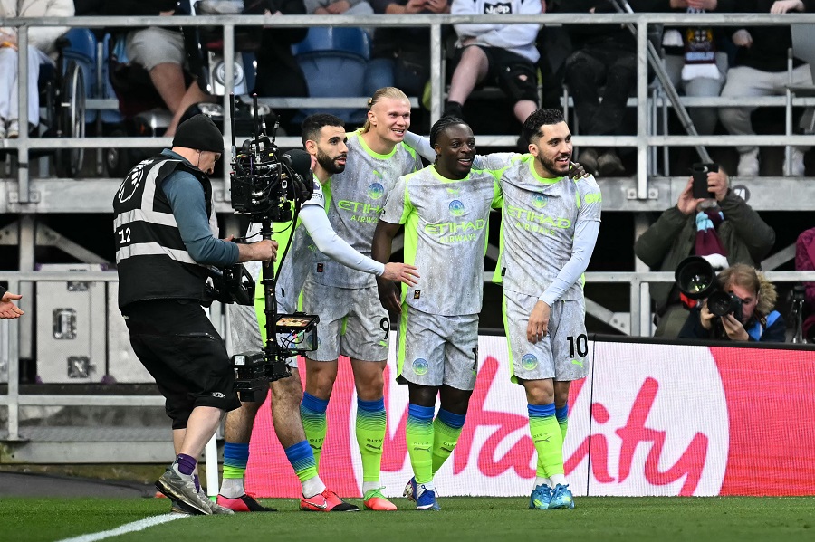 Bảng xếp hạng Ngoại hạng Anh mới nhất sau khi Man City thắng Burnley