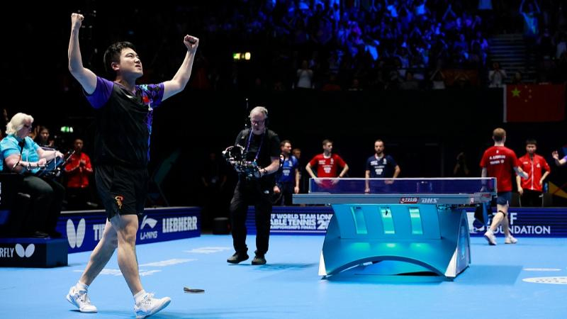 Wang Chuqin tỏa s&aacute;ng, b&oacute;ng b&agrave;n Trung Quốc đ&aacute;nh bại Ph&aacute;p để v&agrave;o chung kết London 2026