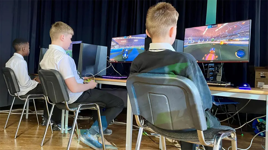 Học Esports để l&agrave;m quản l&yacute;, tổ chức sự kiện v&agrave; ph&aacute;t triển game