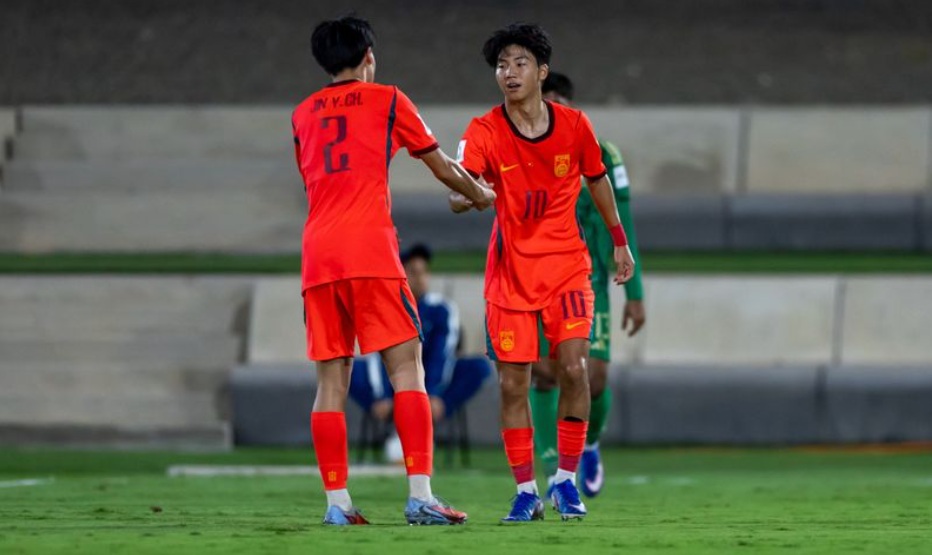 U17 Trung Quốc thắng sốc chủ nh&agrave; Saudi Arabia, chờ gặp U17 Việt Nam ở b&aacute;n kết
