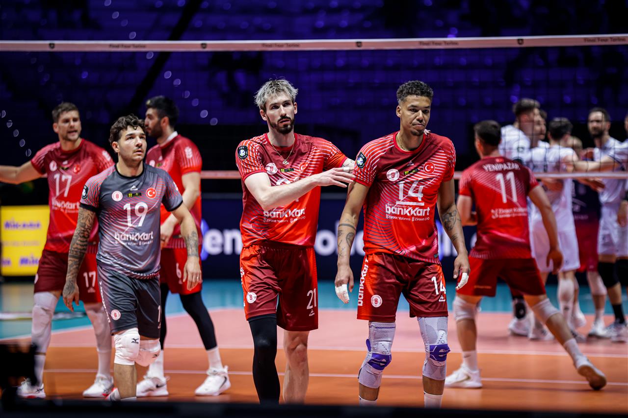 Ziraat Bankkart gi&agrave;nh HCĐ lịch sử CEV Champions League sau m&agrave;n ngược d&ograve;ng nghẹt thở