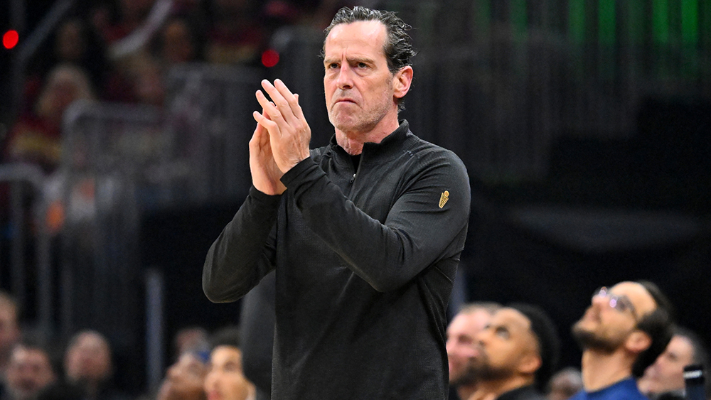 D&ugrave; thua trắng trước Knicks tại NBA Playoffs, Kenny Atkinson vẫn trở lại dẫn dắt Cavaliers