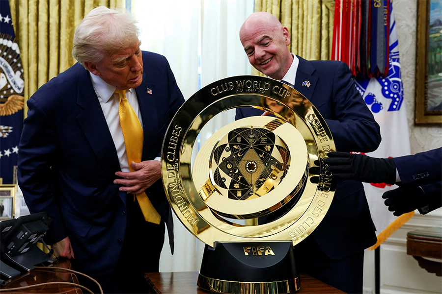 B&oacute;c t&aacute;ch cỗ m&aacute;y kiếm tiền 13 tỷ USD ph&iacute;a sau World Cup 2026