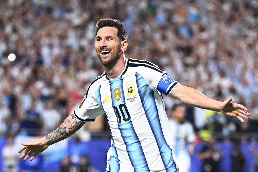 Messi g&acirc;y kinh ngạc về số lượng hat-trick cho Argentina sau tuổi 30