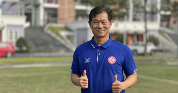 Viettel biến động nhân sự trước AFC Cup 2022: HLV Trương Việt Hoàng nhường ghế nóng cho đồng hương ông Park
