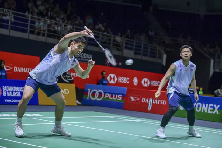 Goh Sze Fei - Nur Izzuddin gi&agrave;nh v&eacute; v&agrave;o v&ograve;ng 2 giải cầu l&ocirc;ng Malaysia Masters 2026 sau chiến thắng 30 ph&uacute;t