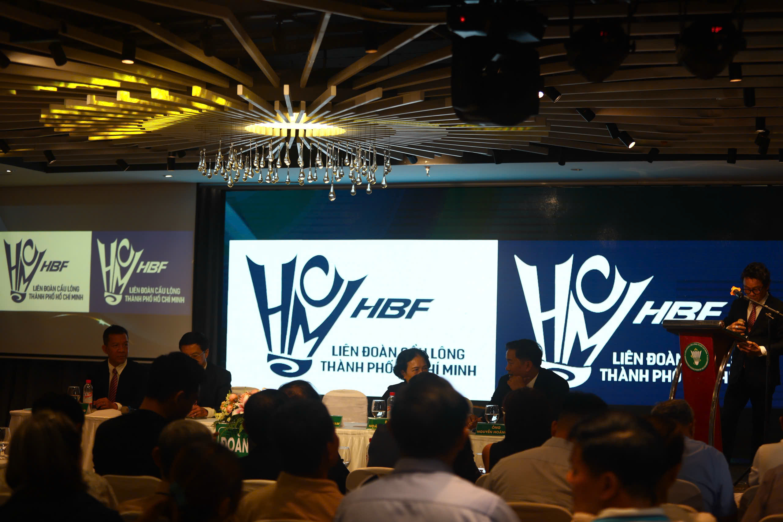 Giải mã Logo và Slogan mới đầy tham vọng của Liên đoàn Cầu lông TPHCM sau hợp nhất 3 tỉnh thành