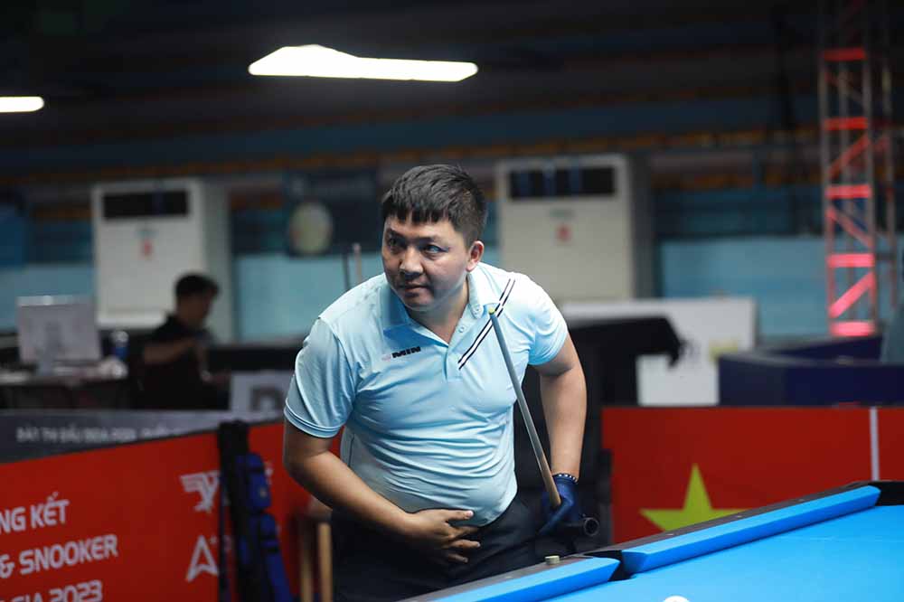 Nguyễn Hoàng Minh Tài: Vừa đeo bao tay liền vô địch quốc gia billiard pool 9 bi nam