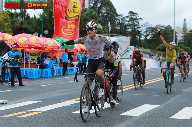 Kết quả đua xe đạp quốc tế Bình Dương ngày 10/1: Ekíp Hàn Quốc quá mạnh với các tay đua Việt