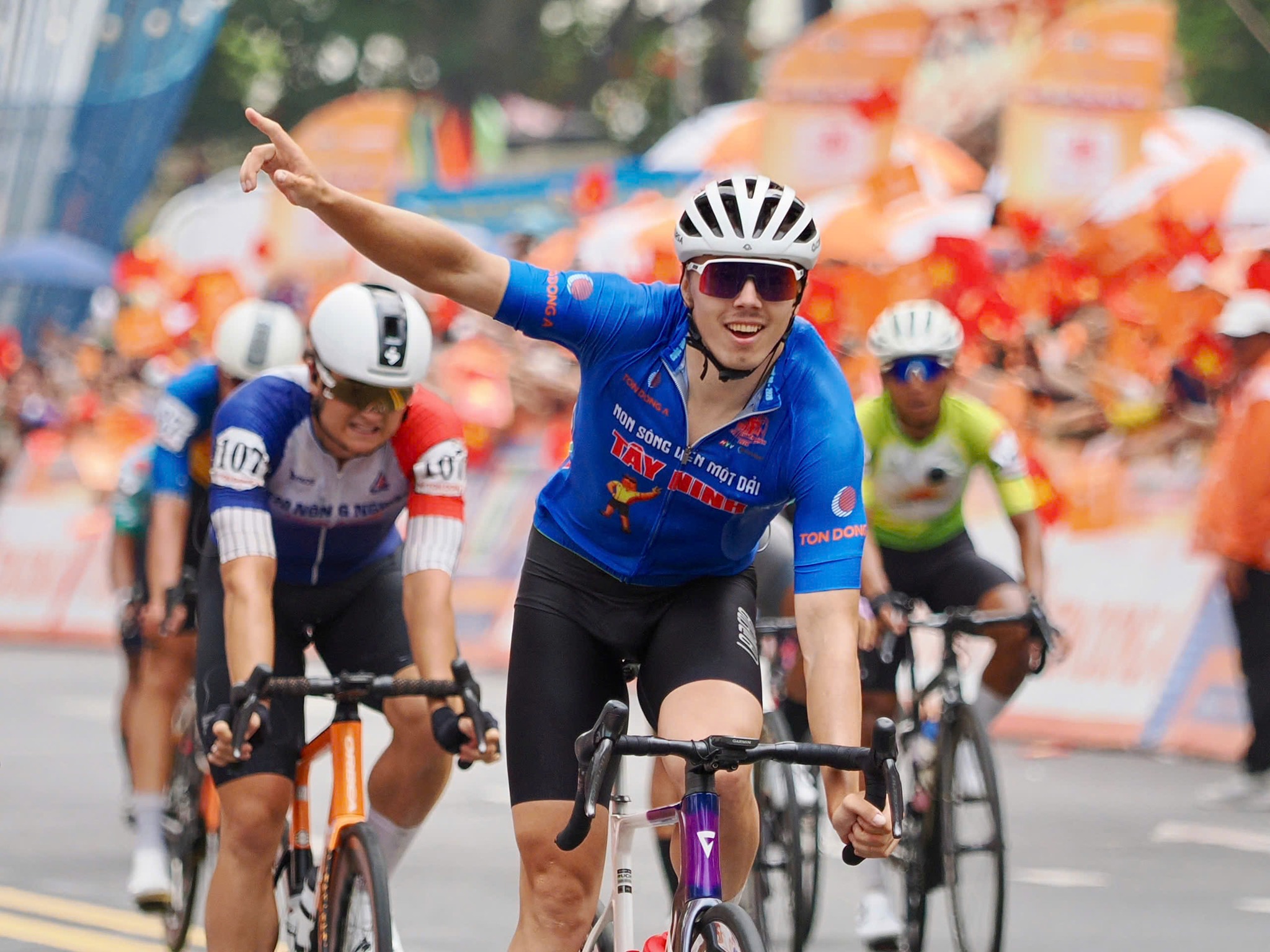 Đua xe đạp C&uacute;p Truyền h&igrave;nh TPHCM 2026: Marchuk Dzianis thắng chặng cuối v&agrave; b&agrave;i to&aacute;n thương hiệu