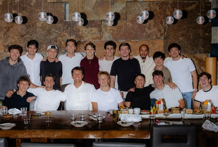 Max Verstappen trần t&igrave;nh vụ 