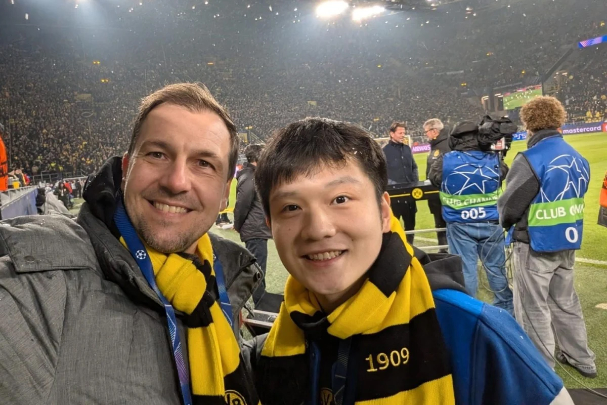 C&acirc;u chuyện t&igrave;nh bạn xuy&ecirc;n bi&ecirc;n giới của c&aacute;c sao b&oacute;ng b&agrave;n Fan Zhendong v&agrave; Timo Boll