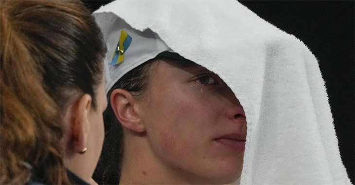 Kết quả tennis ngày 6/1: Số 1 thế giới Iga Swiatek bật khóc trong ngày không chỉ riêng cô khóc!