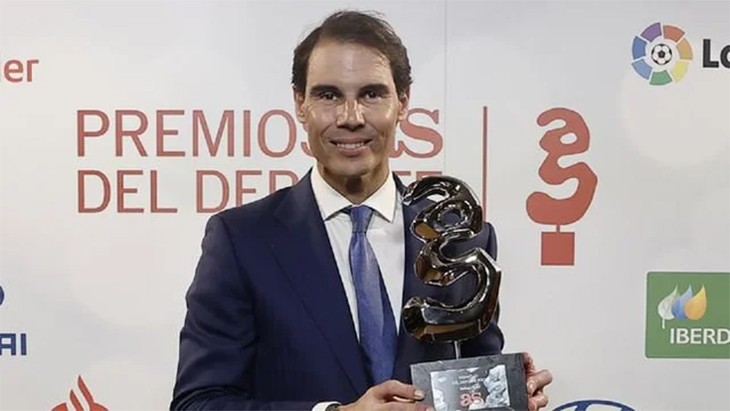 Rafael Nadal nhận giải Người cha tuyệt vời nhất và hướng đến kỷ lục tennis mùa 2023