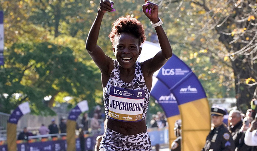 Nữ hoàng marathon Olympic Peres Jepchirchir vô đối tại New York City Marathon 2021
